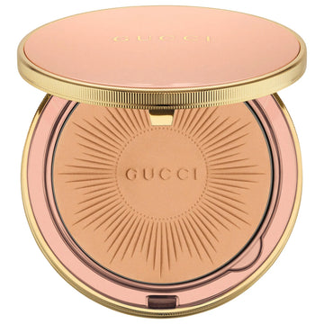 Gucci  Mattifying Face Powder with 18-Hour Wear